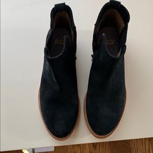 Johnston & Murphy never worn suede booties